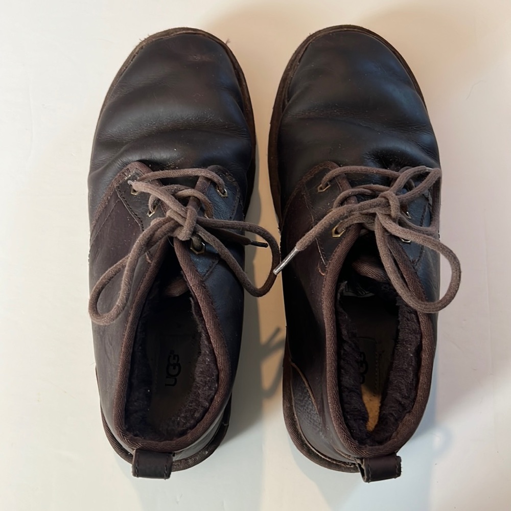 Ugg’s Mens Size 11 Neumel Boots